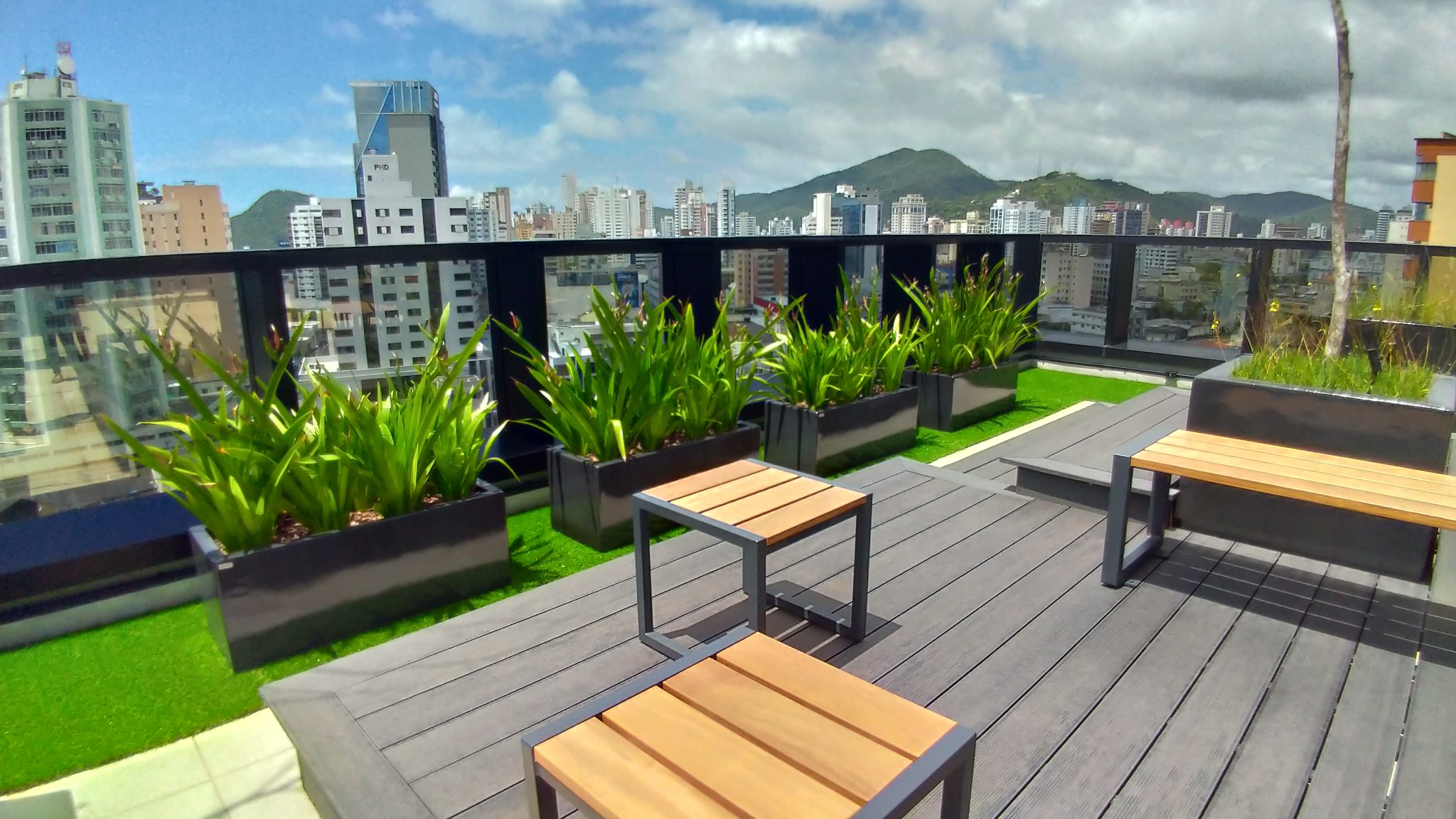 Paisagismo para Sacadas e Varandas: 5 dicas para criar projetos